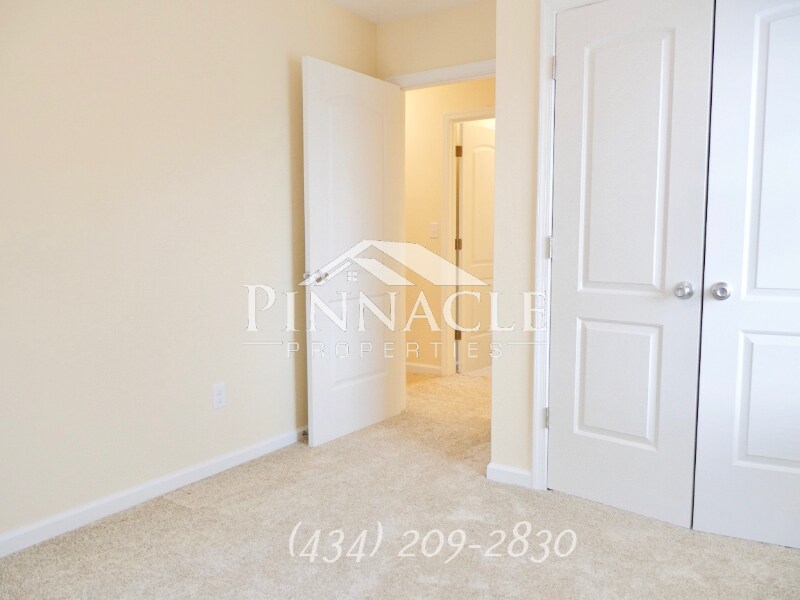 Building Photo - 735 Old Graves Mill Rd