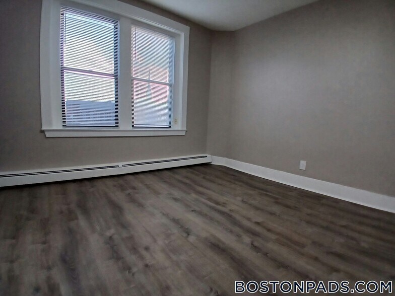 Building Photo - 124 Central Ave