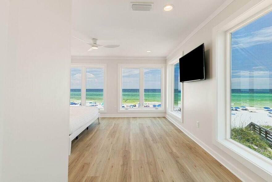 Building Photo - 100 S Spooky Ln