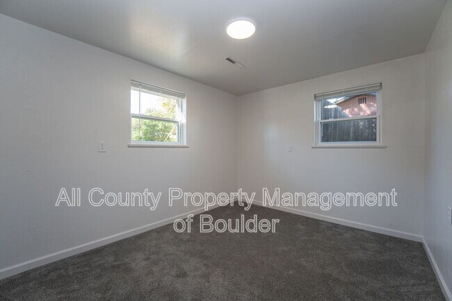 Building Photo - 1542 Lamplighter Dr