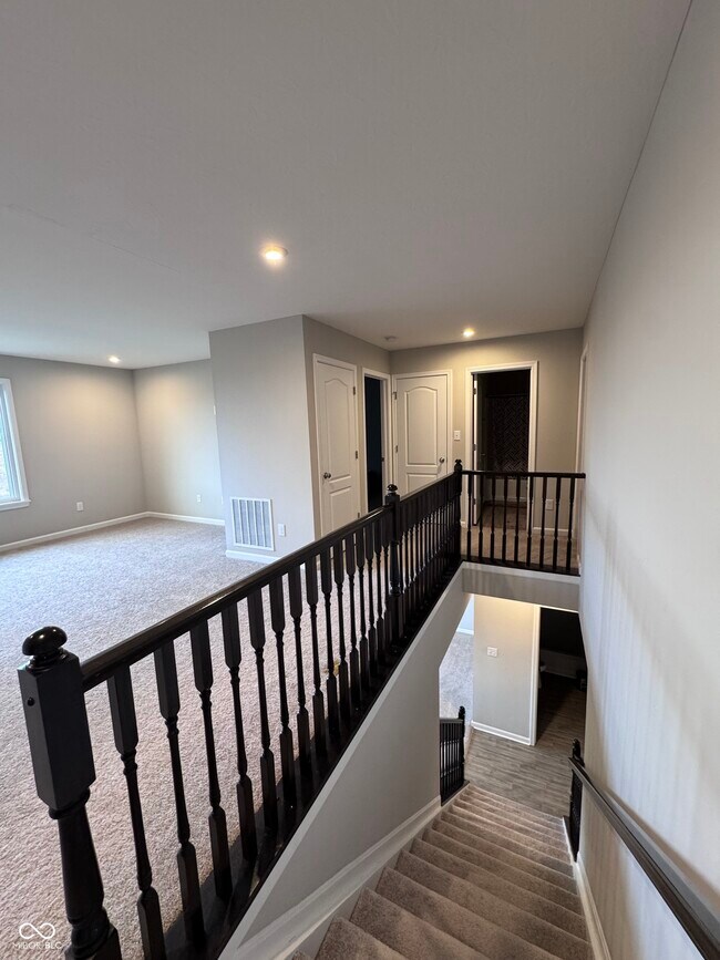 Building Photo - 5508 Woods Pointe Dr