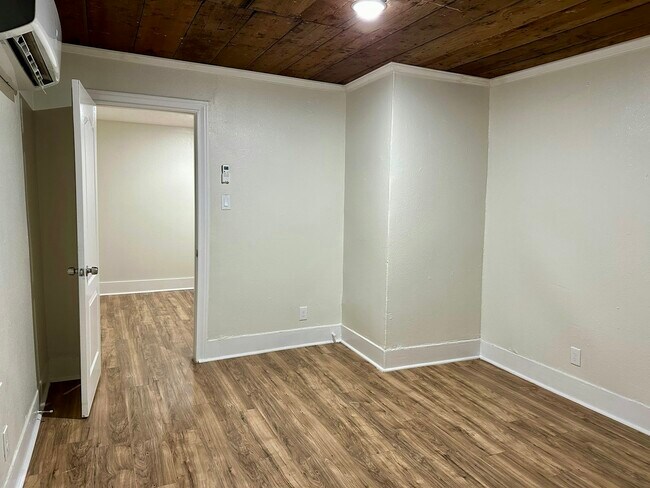 Building Photo - 6833 Avenue C