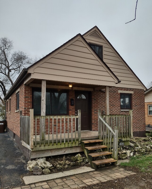 Building Photo - 1608 Windemere Dr