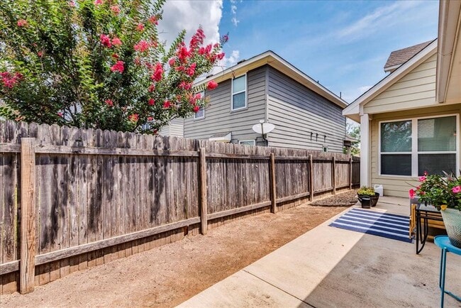 Building Photo - 147 Gambel Oak Way