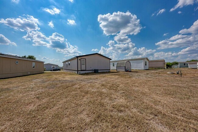 Building Photo - 120 Silver Peak Dr