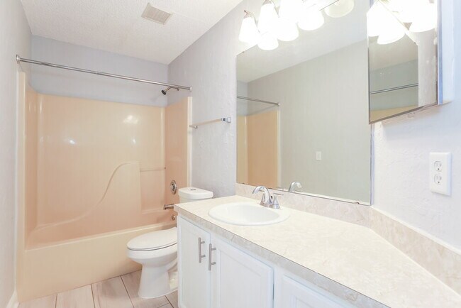 Building Photo - 7625 Dover Cliff Dr S