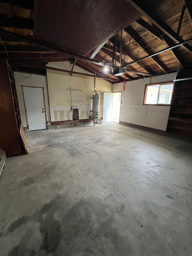 Building Photo - 217 Gridley Rd