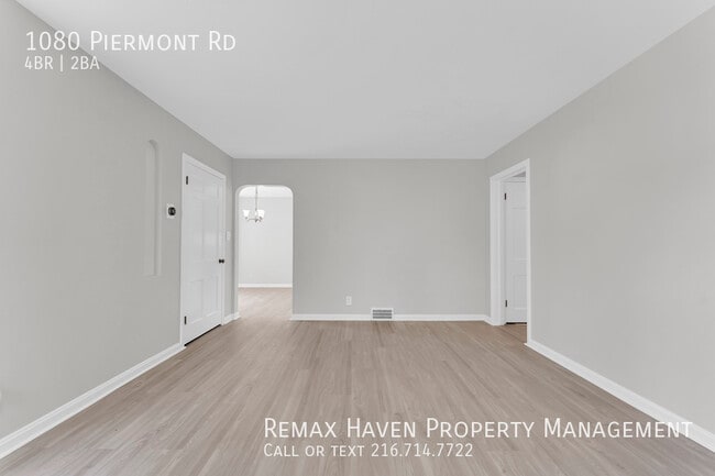 Building Photo - 1080 Piermont Rd