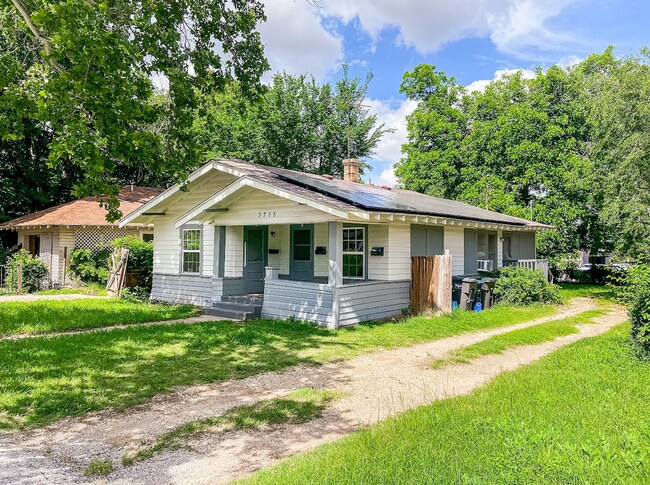 Building Photo - 3715 Travis Ave