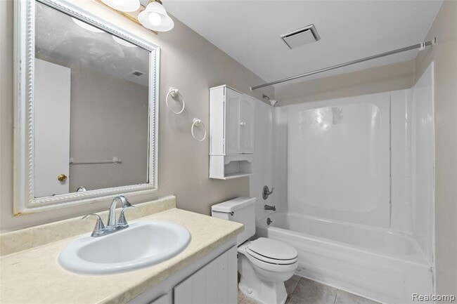 Building Photo - 8709 Candlewood Trail