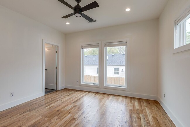 Building Photo - Modern Nations Home | 2 Bed, 2 Bath | 900 ...