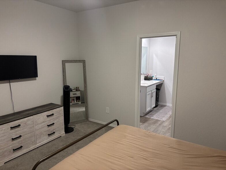 Master - 2007 Palmer Pl