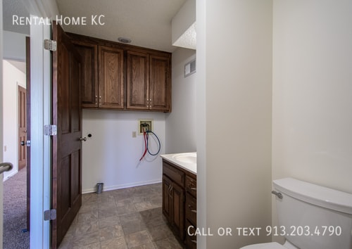 Building Photo - 5908 Brittany-