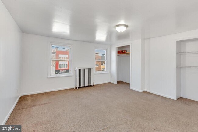 Building Photo - 600 E Girard Ave