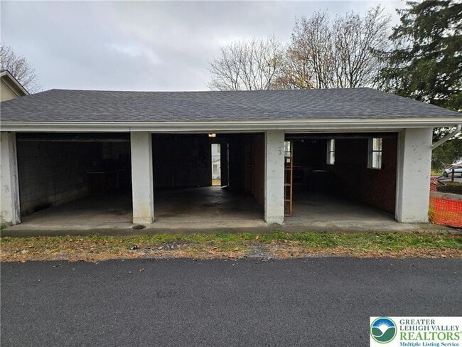 Building Photo - 505 Penn St