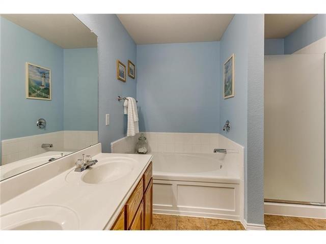 Building Photo - 2821 Briargrove Ln