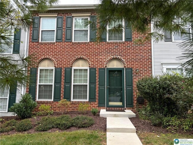 Building Photo - 1963 Delancey St