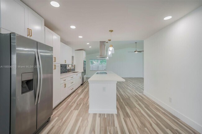 Building Photo - 6955 NW 18th St