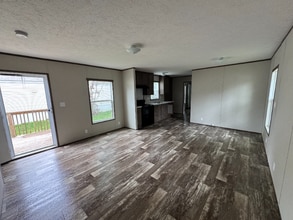 Building Photo - 101 Ash St