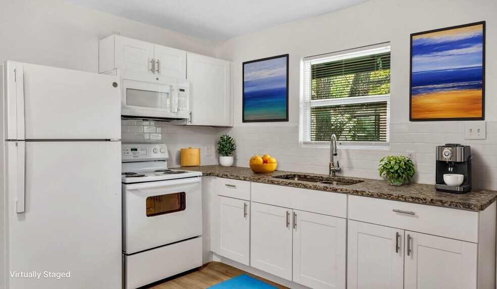 Building Photo - 711 S Houston St