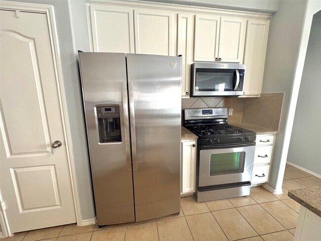 Building Photo - 2519 Kildeer Ct