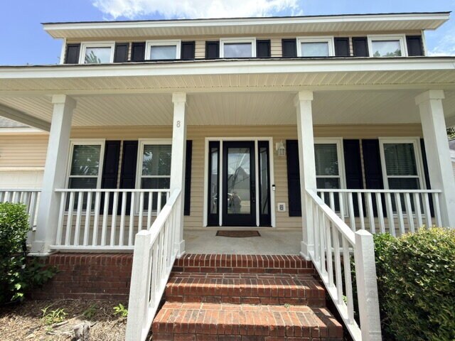 Building Photo - Spacious 4BR Home with Fenced Yard, Community Pool & 2-Car Garage