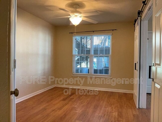 Building Photo - 7685 Northcross Dr