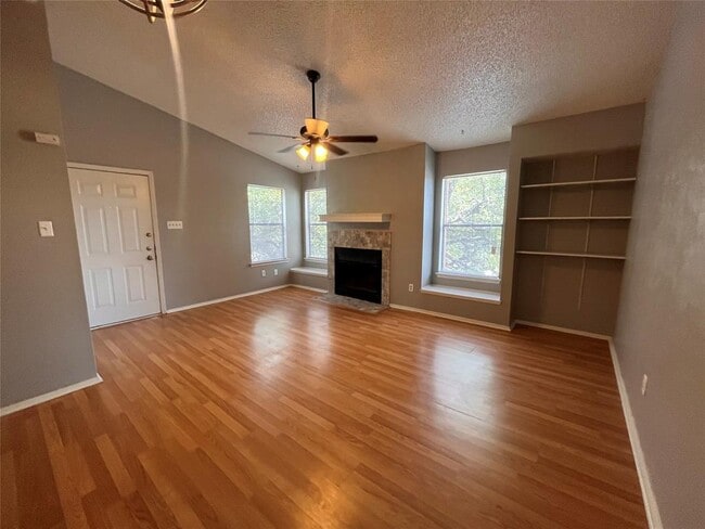 Building Photo - 5309 Indio Dr