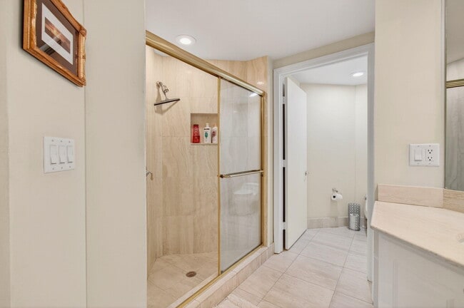 Building Photo - 3700 S Ocean Blvd