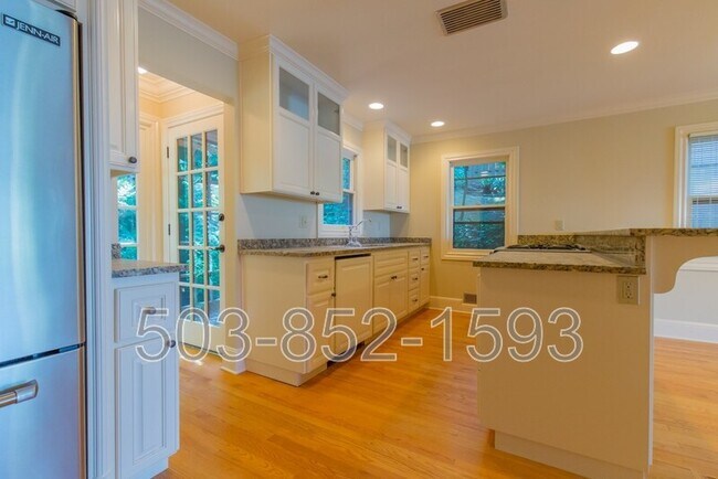 Building Photo - 2762 NW Quimby St