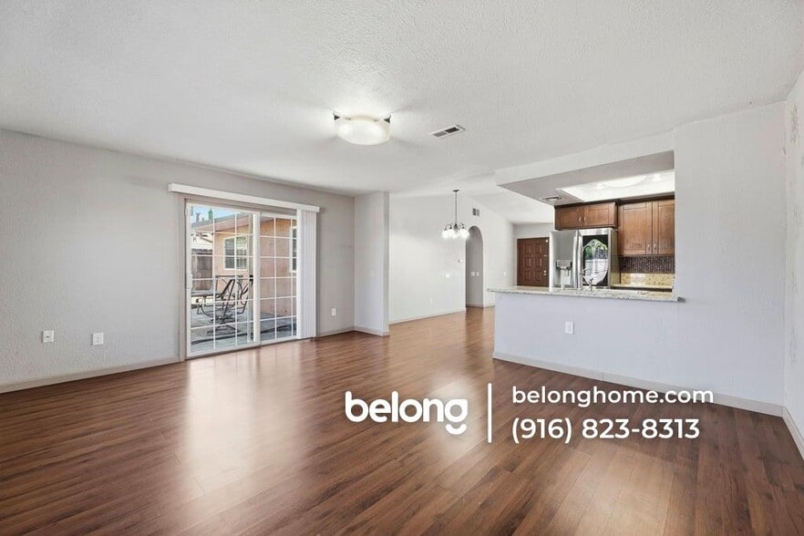 Building Photo - 7137 Reyn Oaks Way