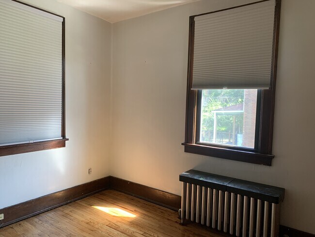 Building Photo - 511 Ann St