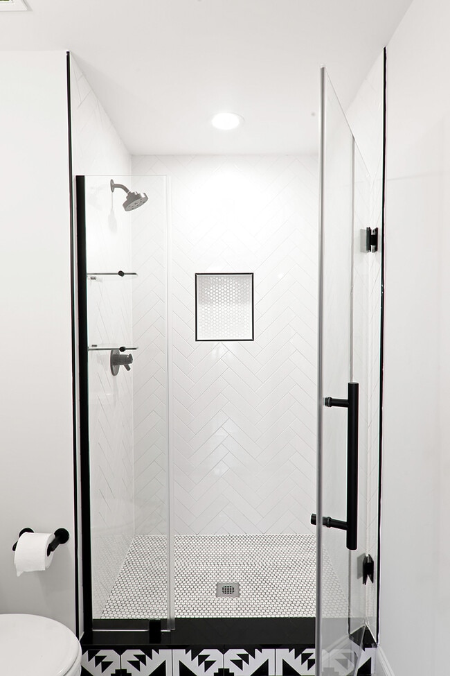 Master bath - 10 S Curley St