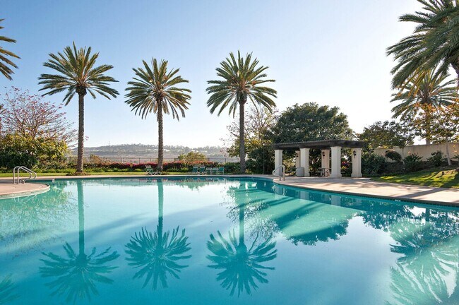 Building Photo - Stunning 5-Bedroom Pool Home in Talega – Luxury Living in San Clemente