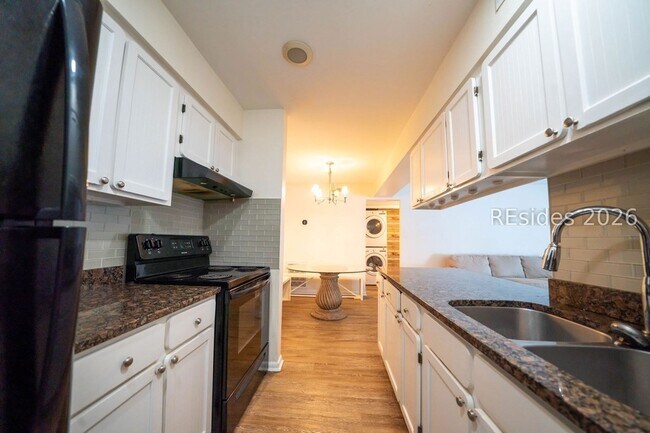 Building Photo - 141 Lamotte Dr