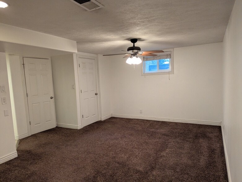Building Photo - 2566 S 150 W