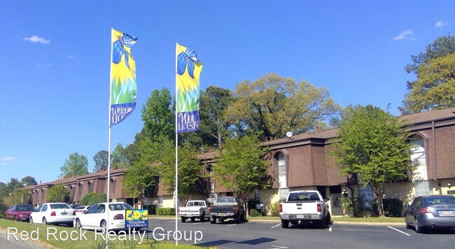 Building Photo - 3235-3299 Warringwood Dr