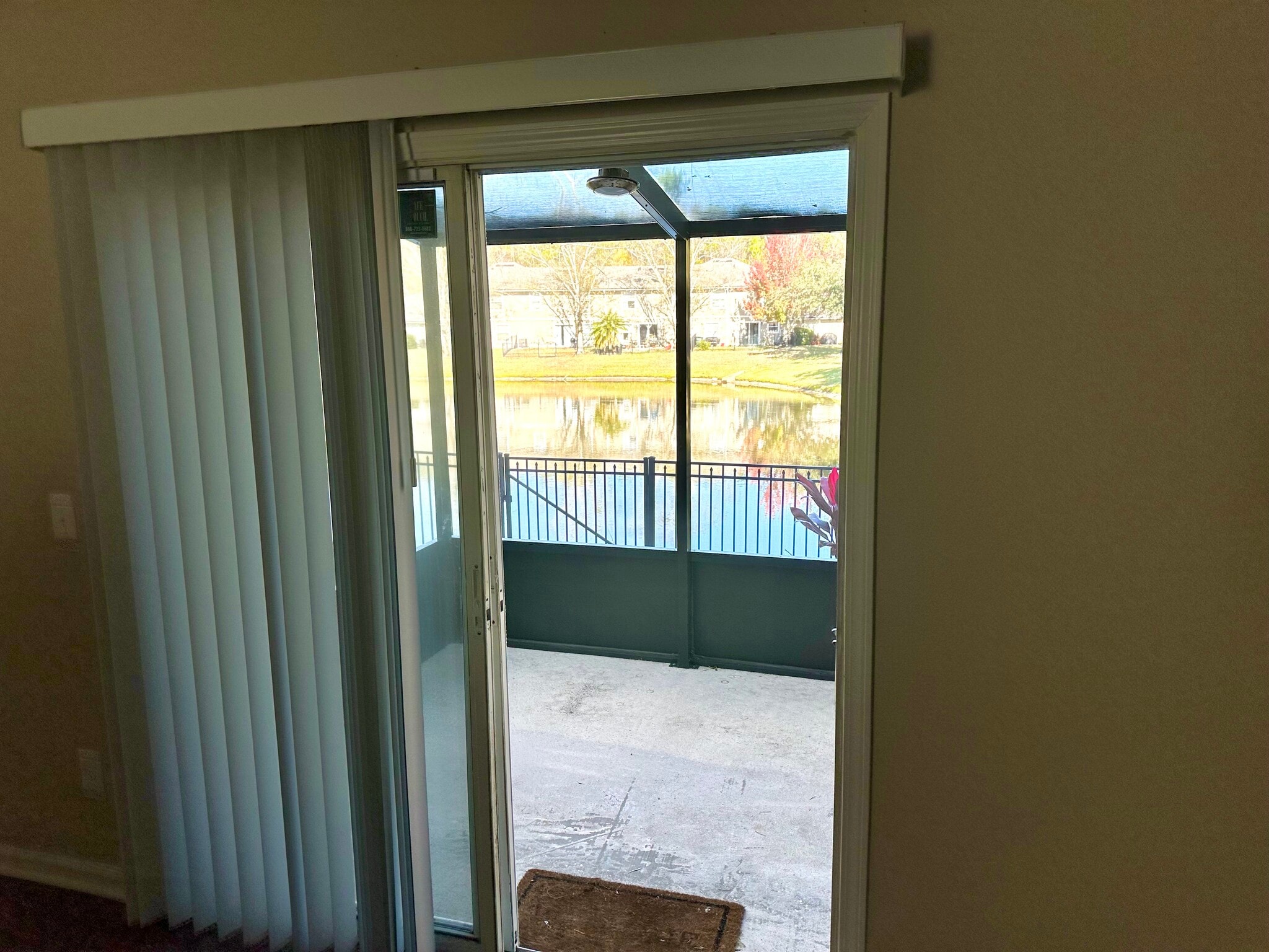 Building Photo - 1630 Vineland Cir