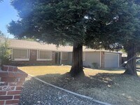 Building Photo - 3 Bedroom home in Sunset Park Subdivision