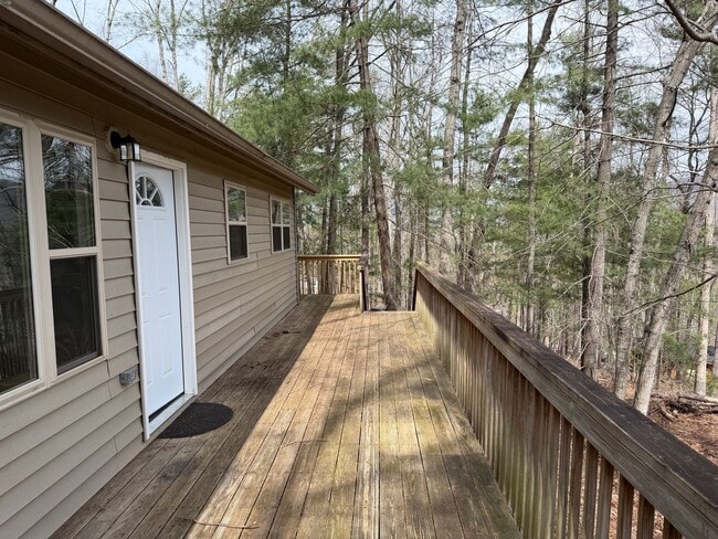 Building Photo - East AVL - Ready now! Big Basement!