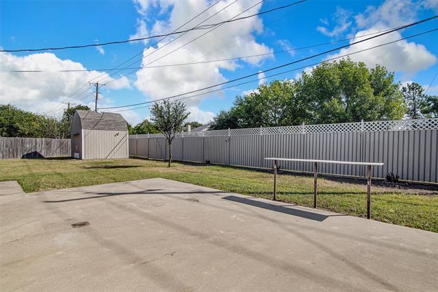 Building Photo - 5803 Lakeway Ct
