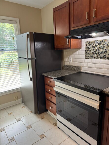 Kitchen - 12 Durbin Pl