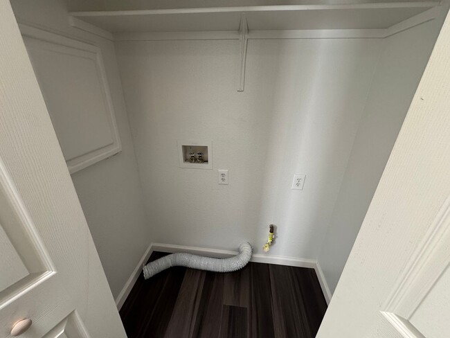 Building Photo - Townhome featuring stylish layout in gated...