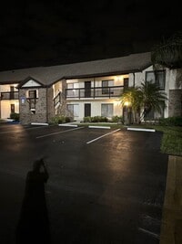 Building Photo - 1515 Huntington Ln