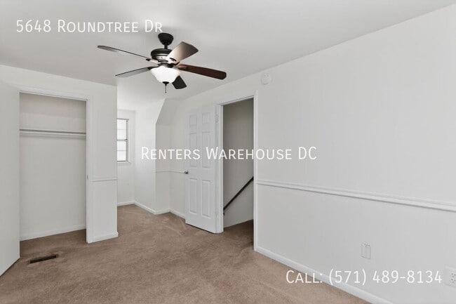 Building Photo - 5648 Roundtree Dr