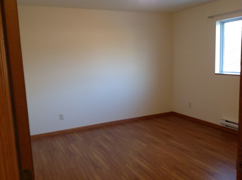 Building Photo - 209 N Sherman St