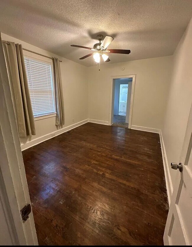 Building Photo - 3 Bed, 2 Bath Home Near Downtown Columbia!