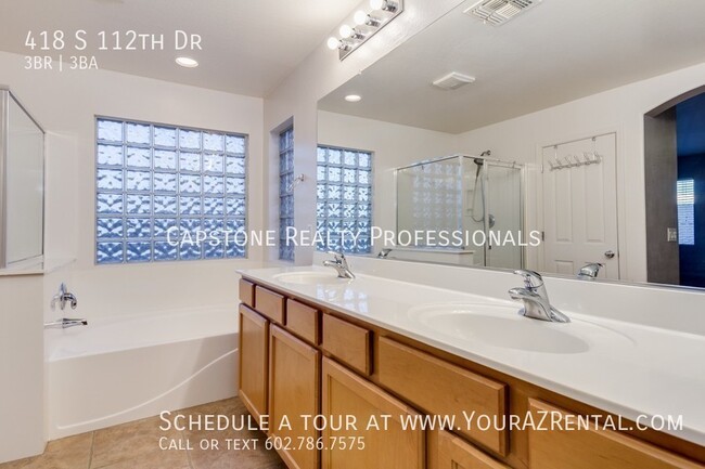 Building Photo - 418 S 112th Dr