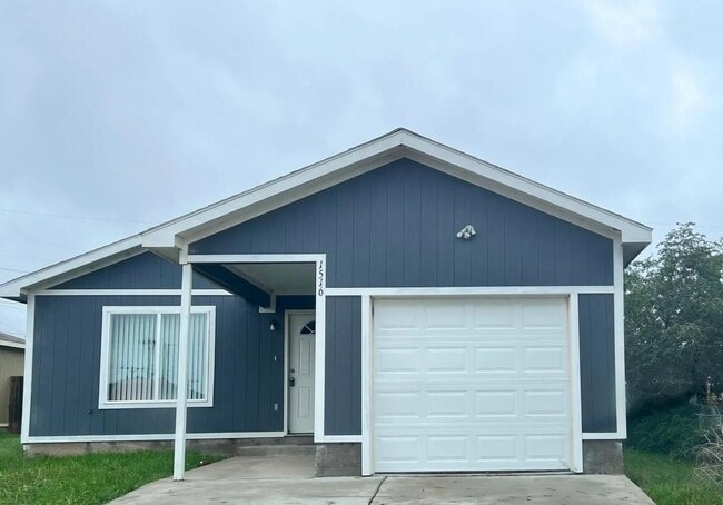 Primary Photo - 1516 E 8th St