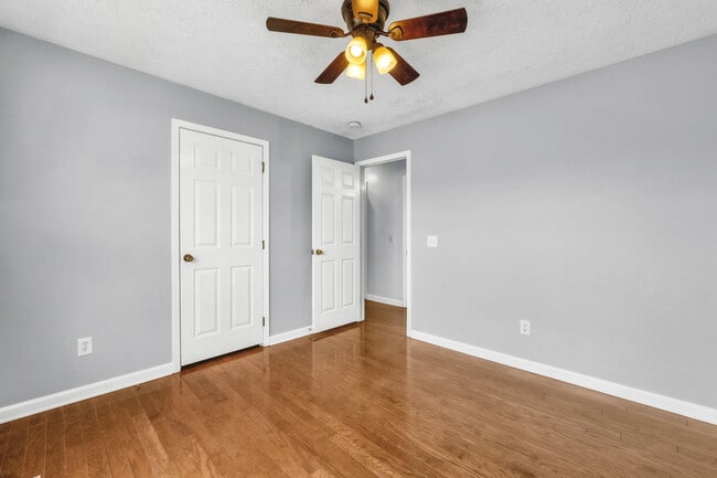 Building Photo - 912 Lyme Brook Ln